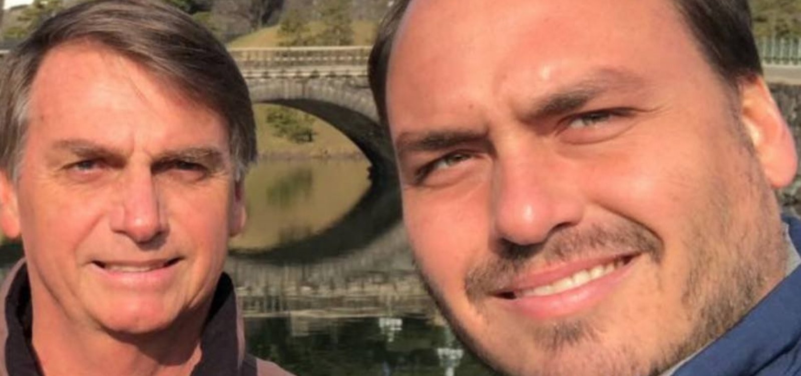 [Bolsonaro estuda nomear filho como ministro da Comunicação: 'Fera nas mídias sociais']