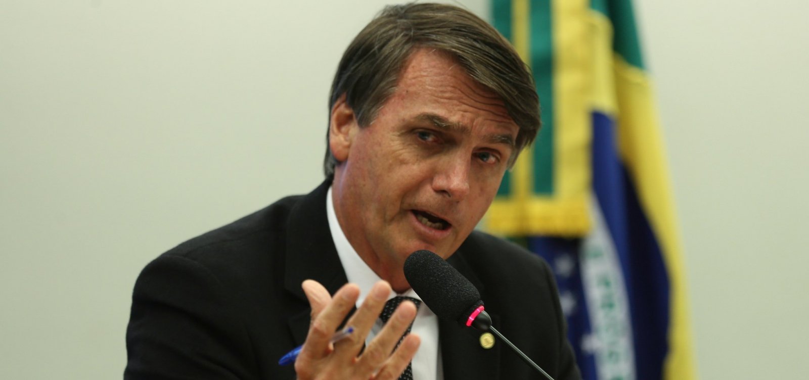 [Bolsonaro afirma desconhecer investigação sobre Paulo Guedes]