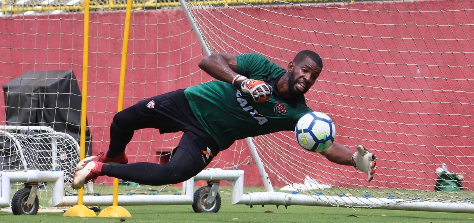 [Goleiro do Vitória está próximo de renovação contratual]