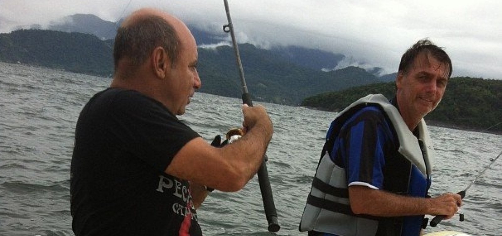 [Ex-auxiliar de Flávio Bolsonaro sacava após depósito de valor similar]