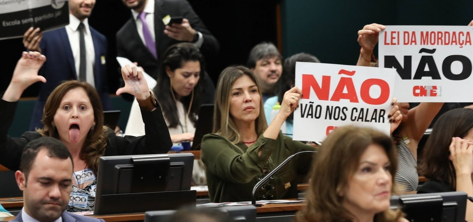 [Após fim de comissão, projeto da Escola Sem Partido será arquivado]