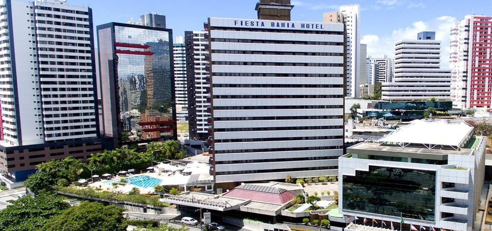 [Ajudante de cozinha esfaqueia colega apÃ³s briga por batata frita]