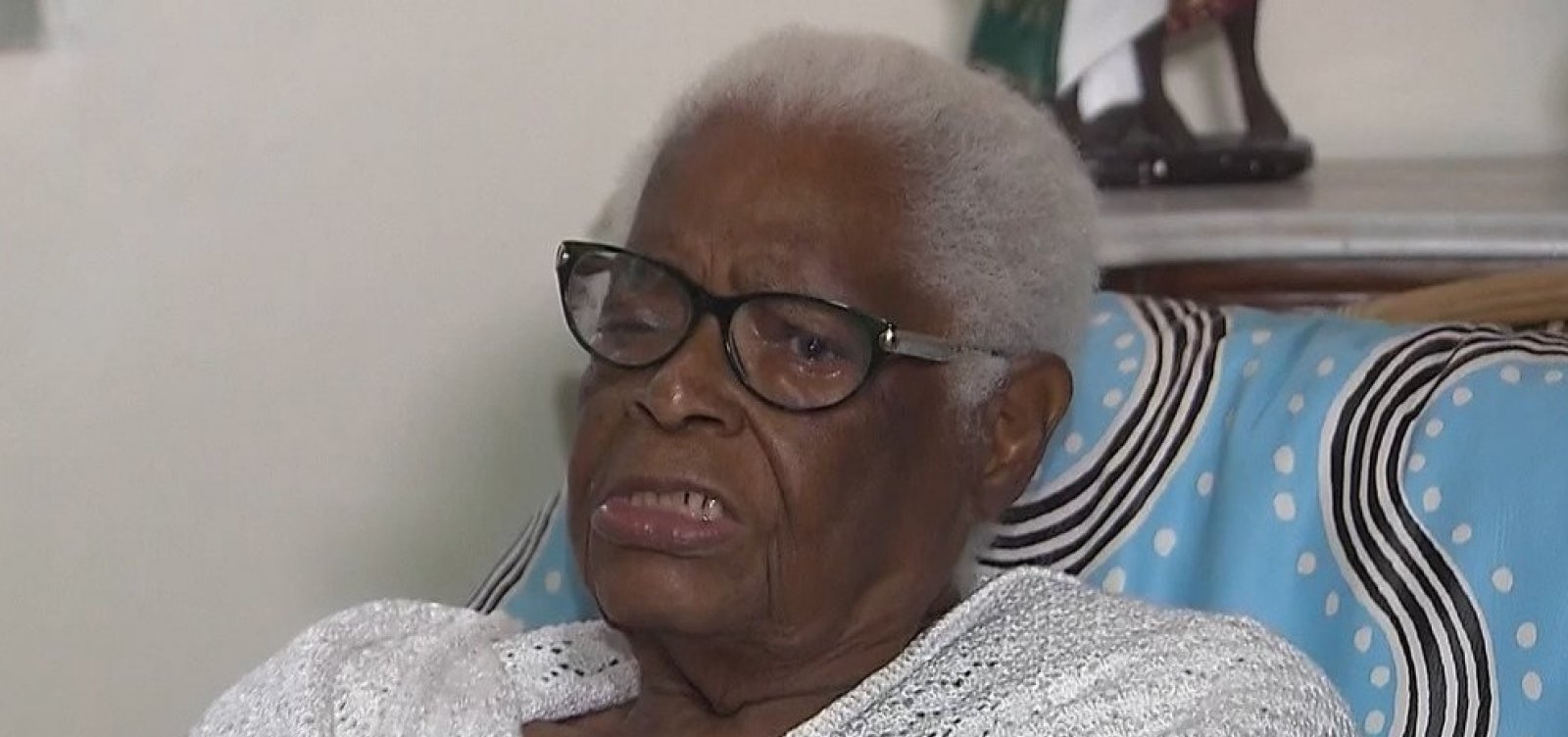 [MÃ£e Stella Ã© internada em emergÃªncia de hospital em Santo AntÃ´nio]