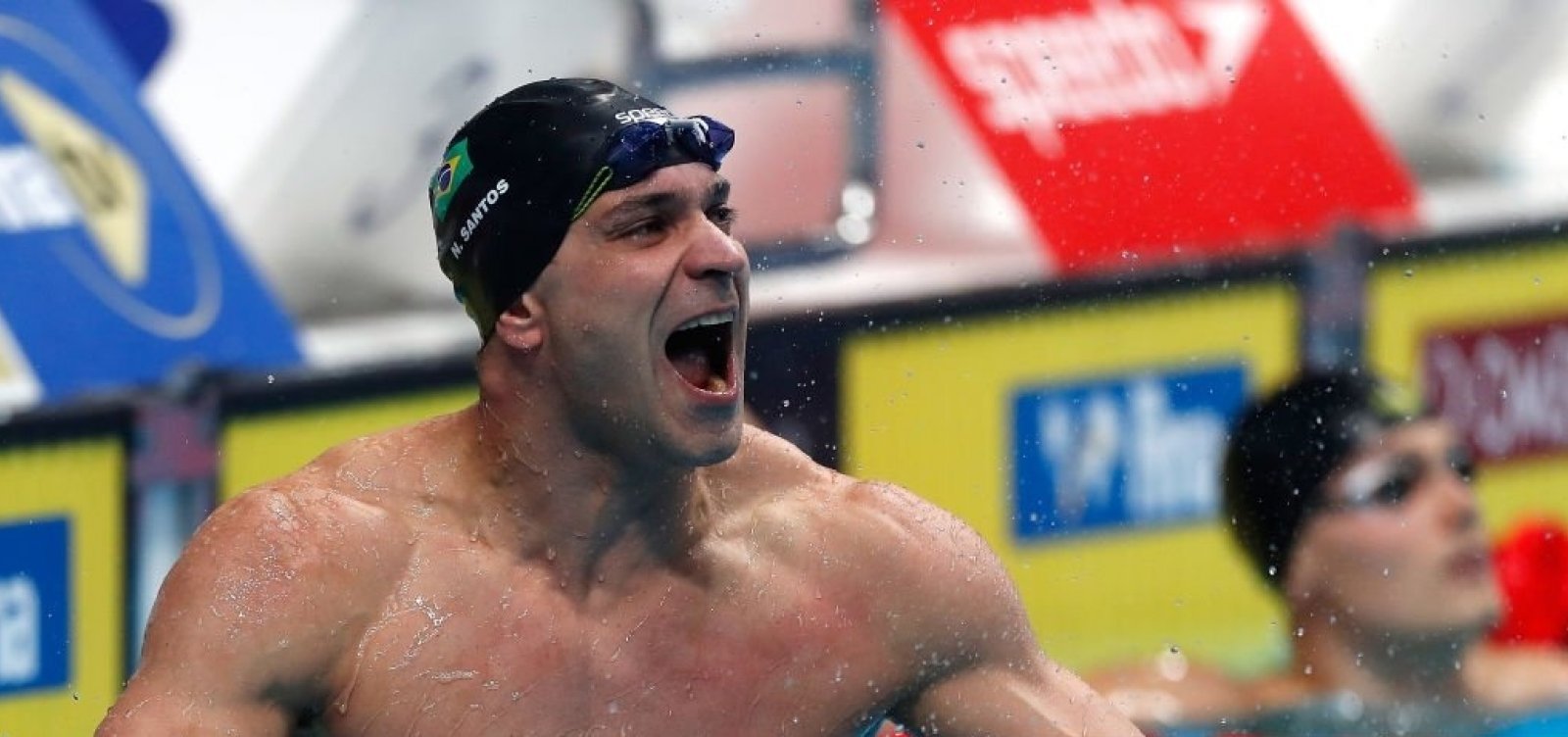 [Nicholas Santos conquista o ouro nos 50m borboleta no Mundial de piscina curta]