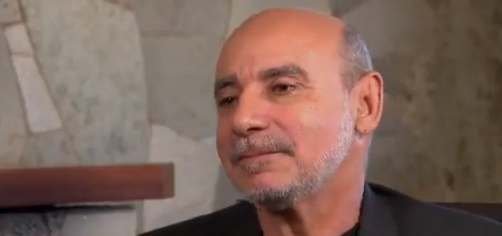 [Ex-assessor de Flávio Bolsonaro diz que 'movimentação atípica' vem de revenda de carros]