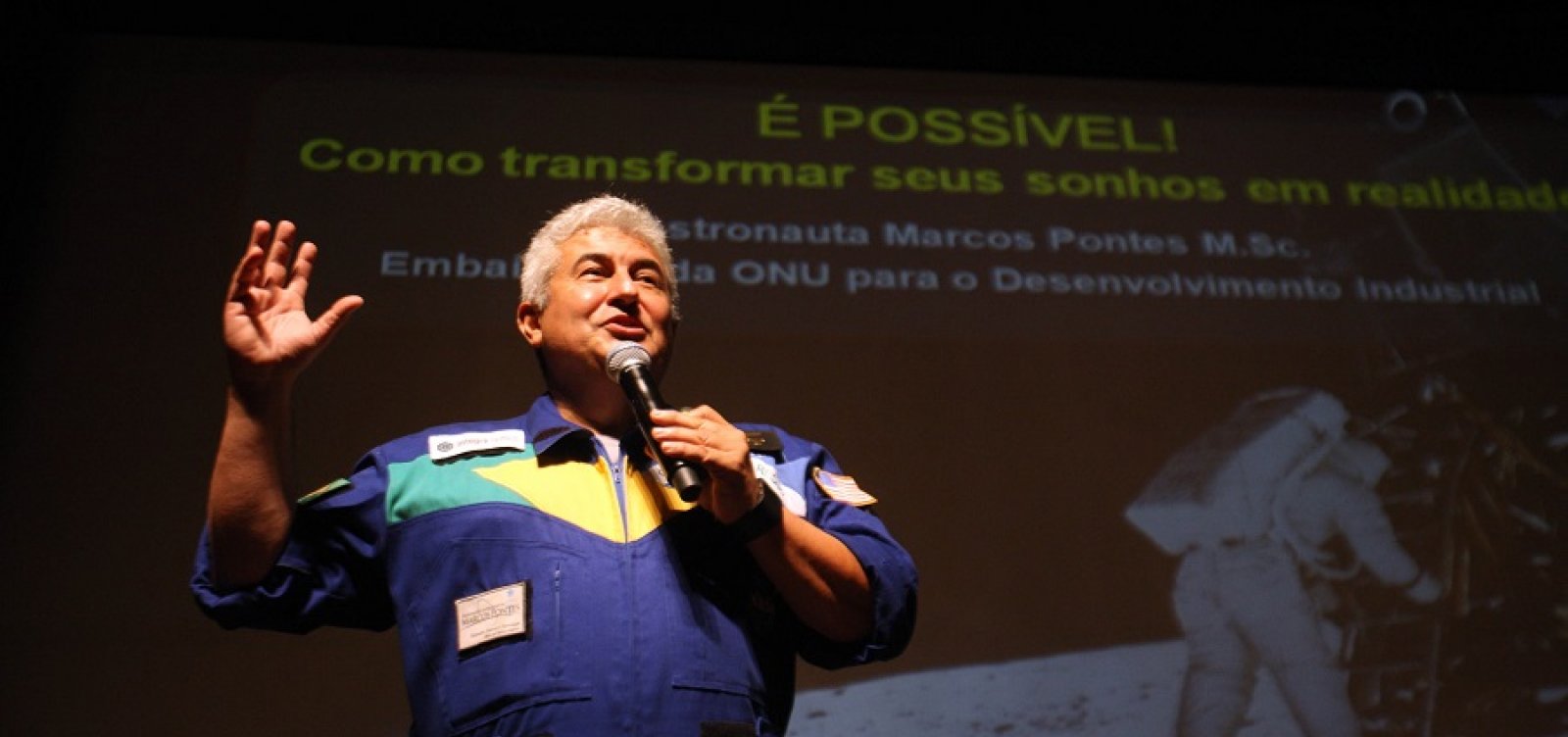 ['Não se deve misturar ciência com religião', diz ministro Marcos Pontes]