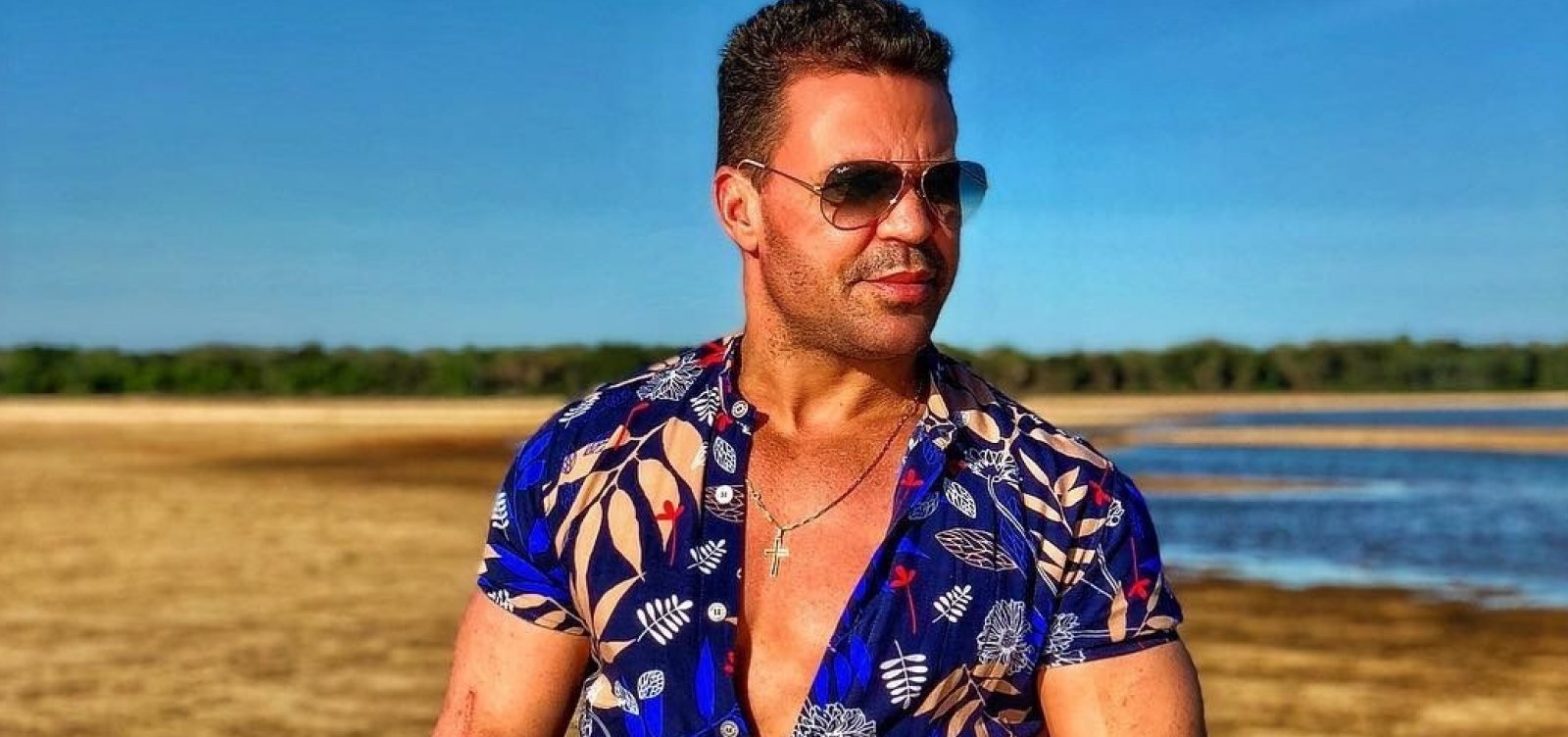 [Eduardo Costa manda segurança bater em fã: 'Tem que apanhar pra aprender a beber']