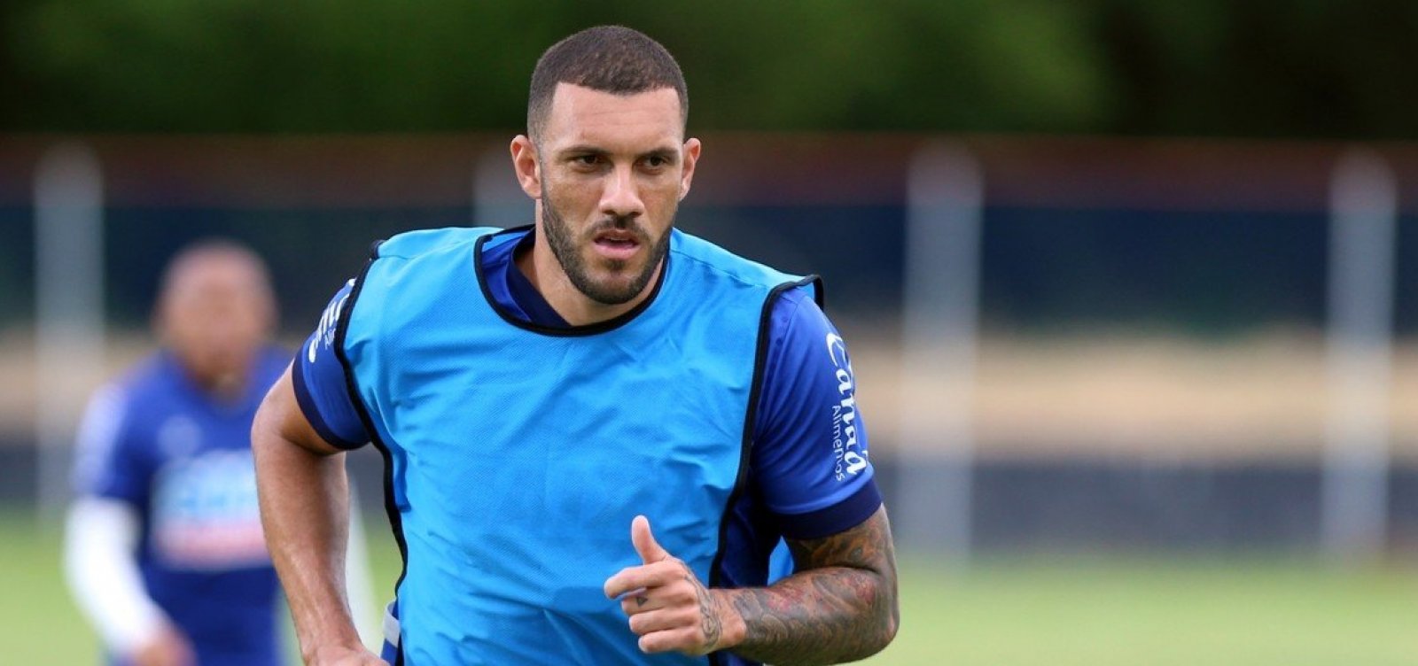 [Fernandão é regularizado no BID e já pode disputar o Ba-Vi]