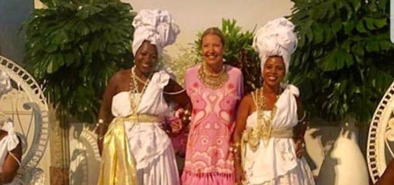 [Diretora da Vogue Brasil fica fora do júri da Noite da Beleza Negra; Vovô nega retaliação]