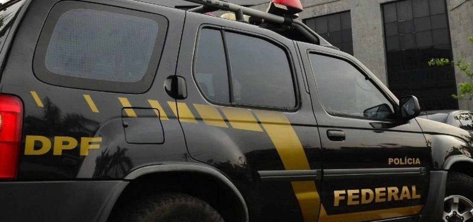 [PF desarticula quadrilha especializada em furto de carga em Feira de Santana]