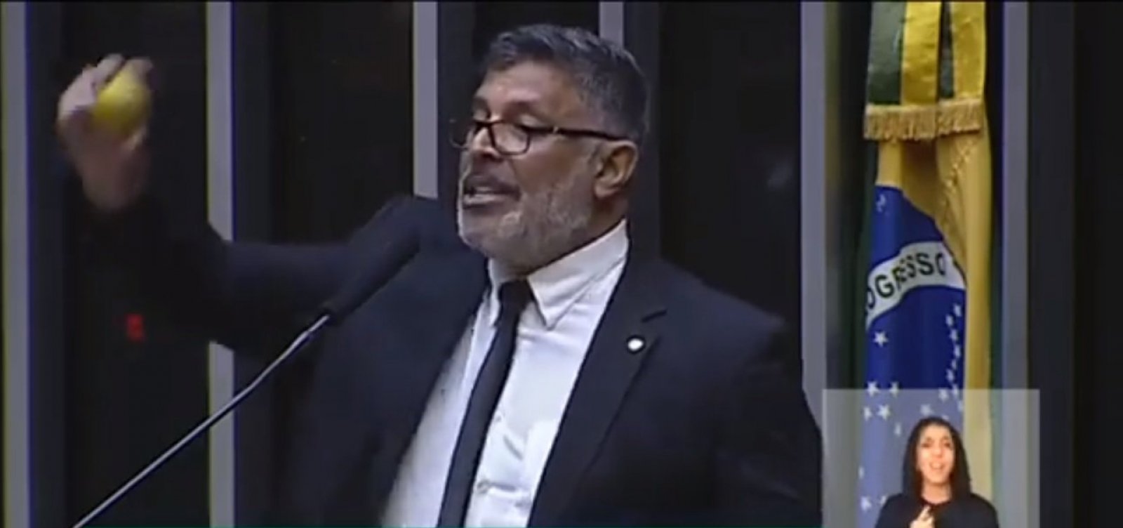 [Em meio a crise no PSL, Alexandre Frota espreme laranja na Câmara: 'Podre será esmagada']
