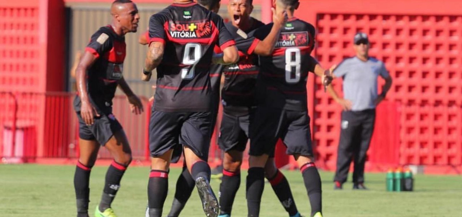 [Vitória empata com o Ceará em 1 a 1 no Barradão pela Copa do Nordeste]