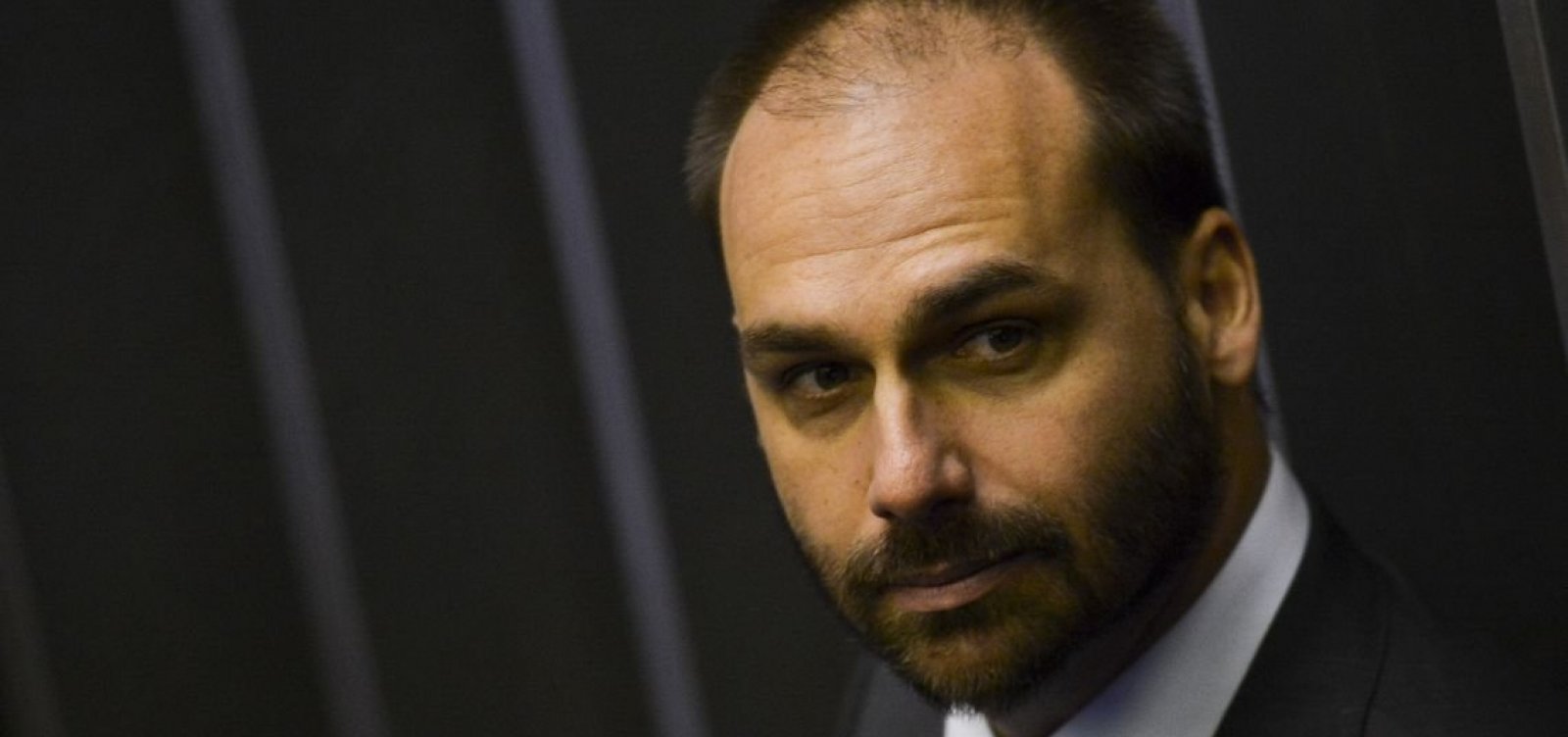 [Eduardo Bolsonaro sai em defesa do irmão e compartilha críticas a Bebianno em rede social]
