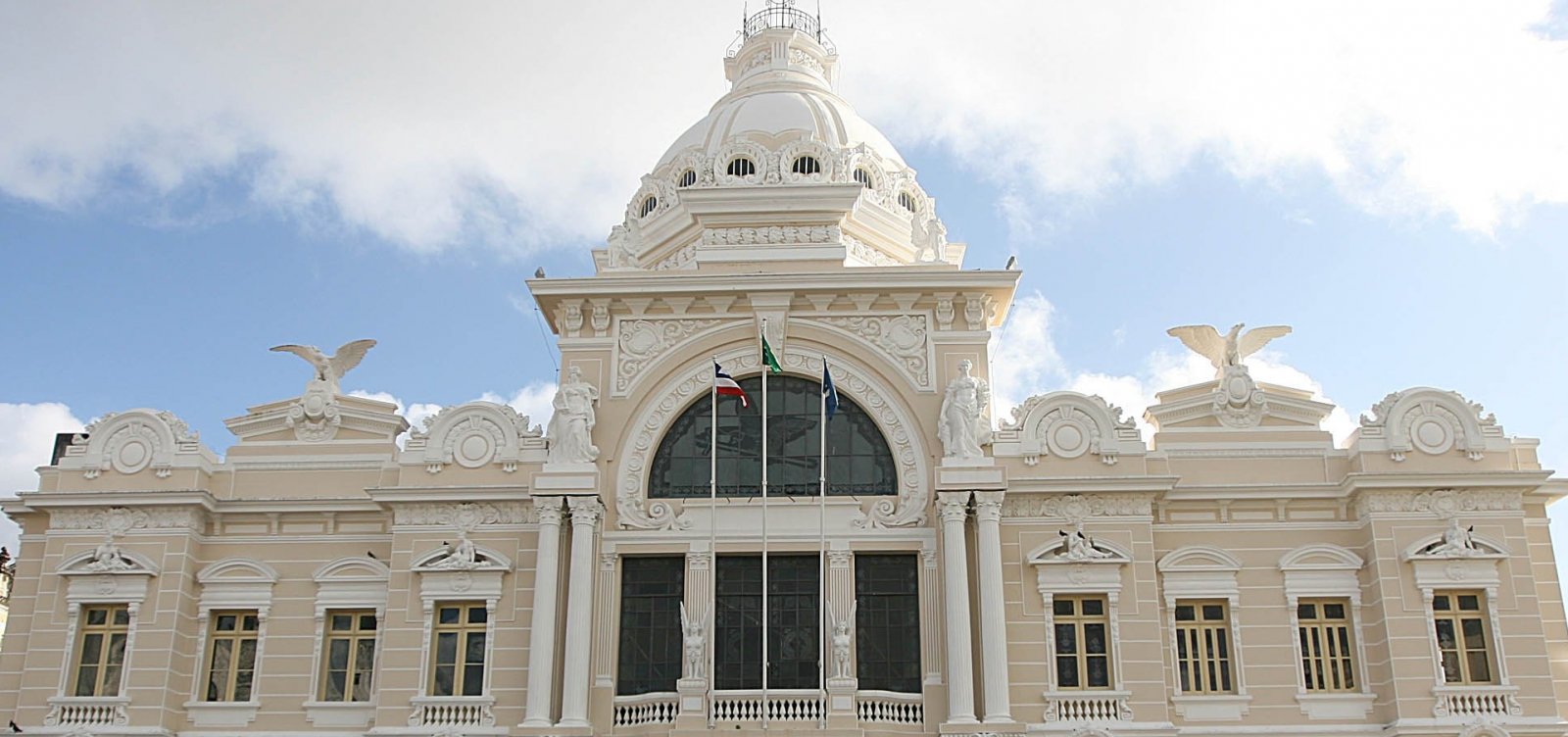 [Palácio Rio Branco pode virar hotel]