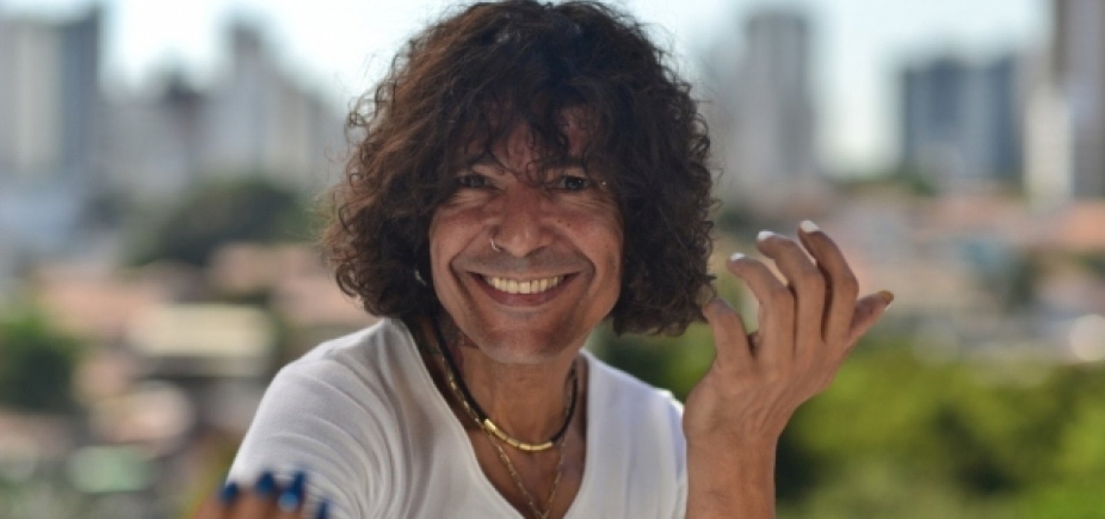 [Carnaval 2019: Luiz Caldas desfila sem cordas na Barra]