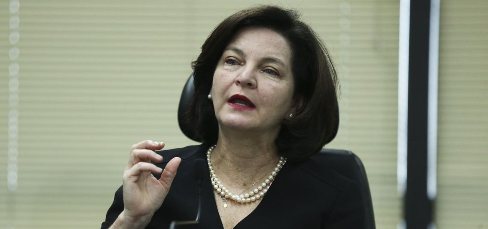 [Raquel defende â€˜transferÃªncia imediataâ€™ de travestis que optarem por presÃ­dios femininos]