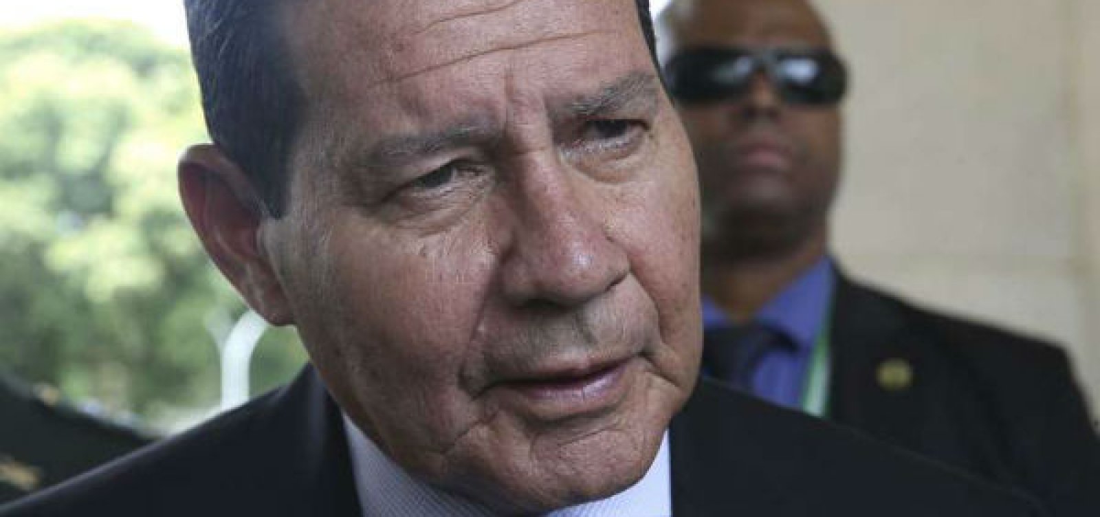 [MourÃ£o vai Ã  ColÃ´mbia para reuniÃ£o sobre a crise venezuelana]