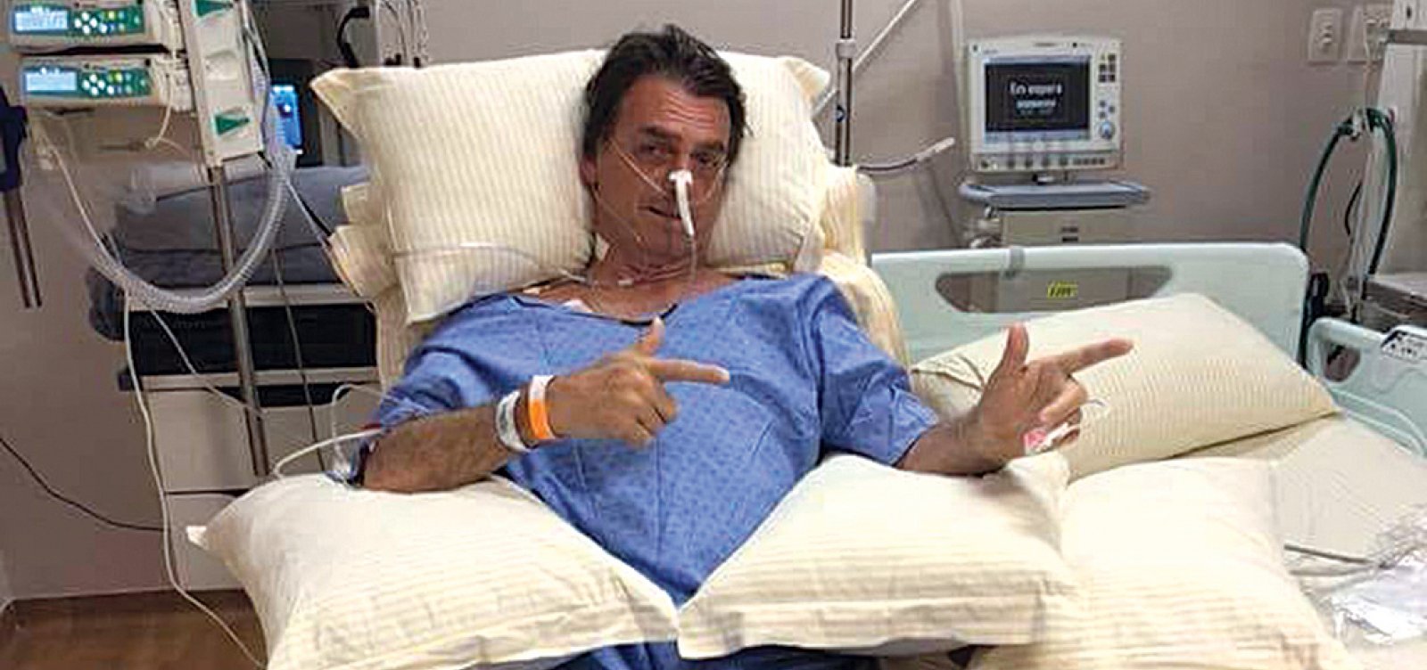 [Bolsonaro retorna a hospital para reavaliação da cirurgia]