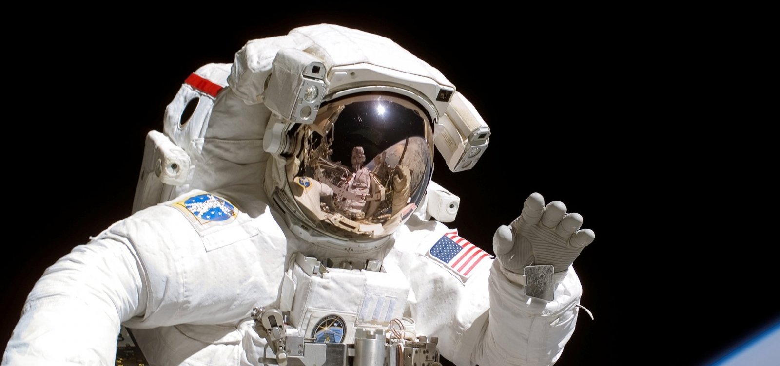 [Astronautas farão primeira viagem espacial 100% feminina]