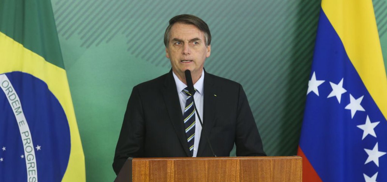 [Bolsonaro sanciona PL que autoriza bloqueio de bens de investigados por terrorismo]