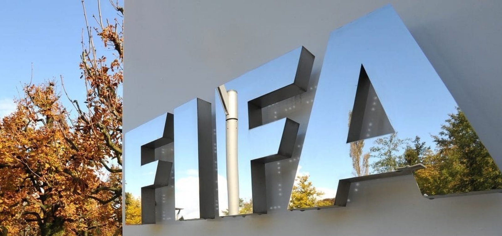 [Catar pagou R$ 3,8 bi à Fifa para sediar a Copa do Mundo de 2022, diz jornal]