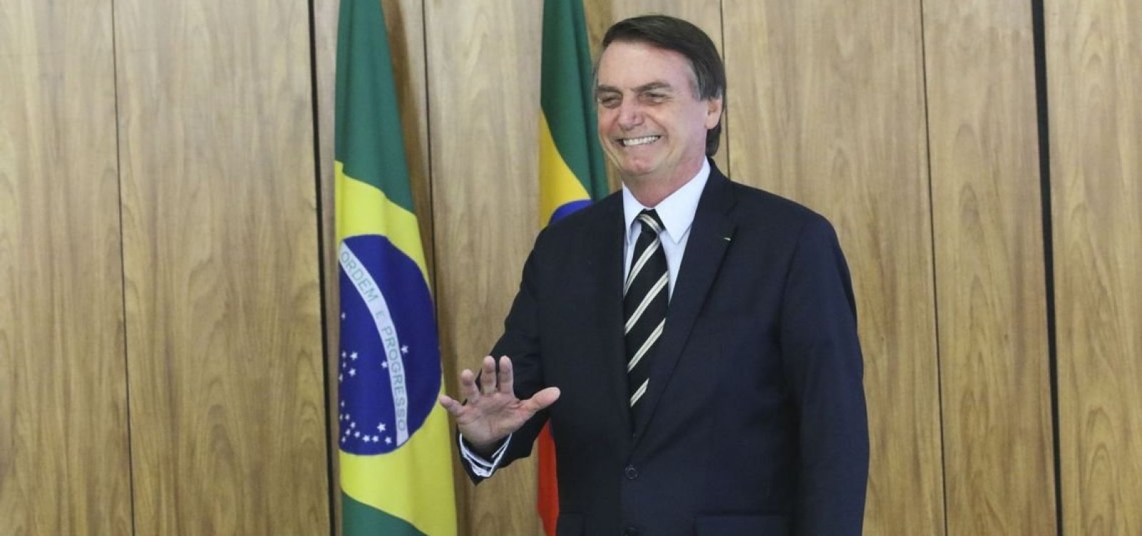 [No Twitter, Bolsonaro usa Ã¡udio manipulado para atacar jornalista]