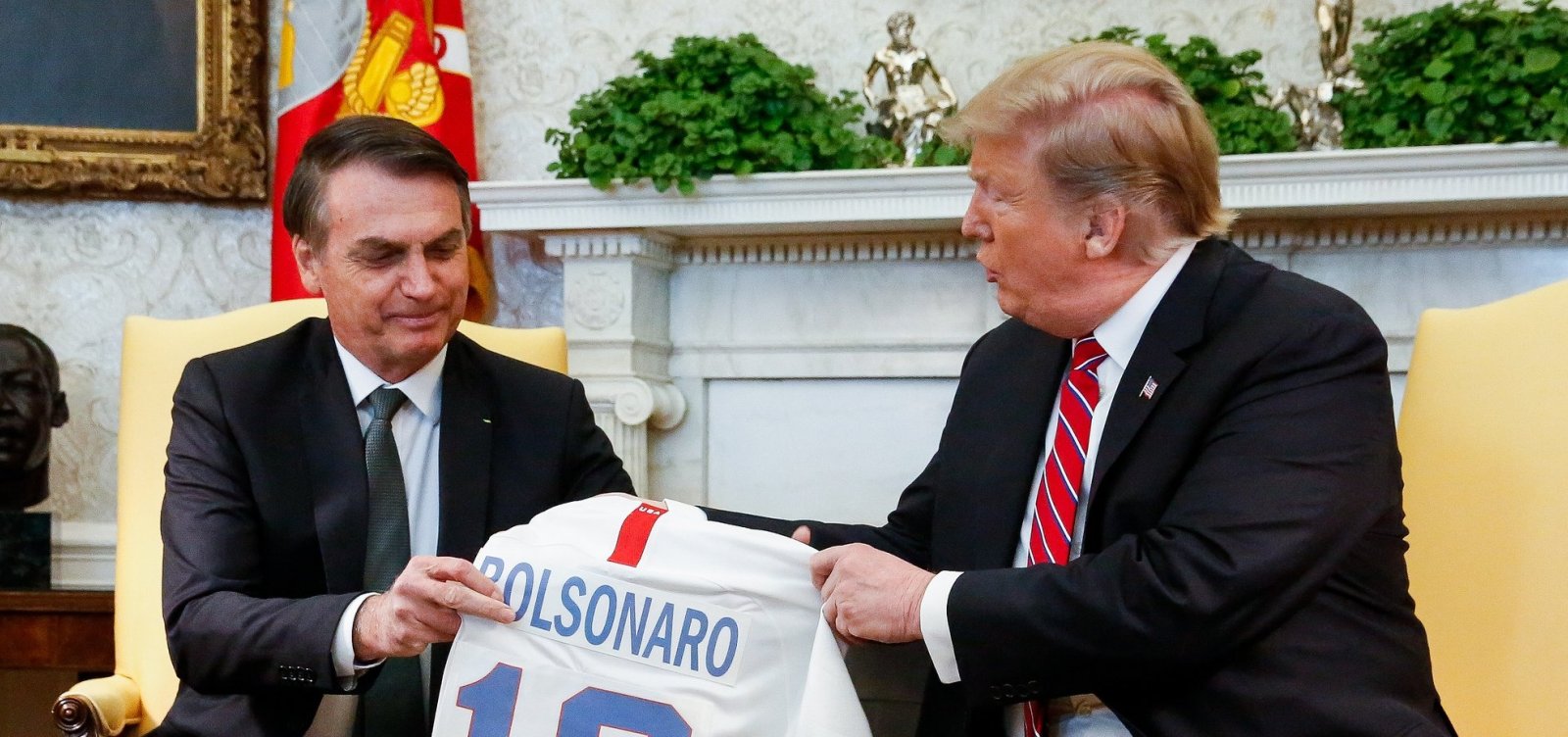 [Em encontro com Bolsonaro, Trump não descarta intervenção na Venezuela]