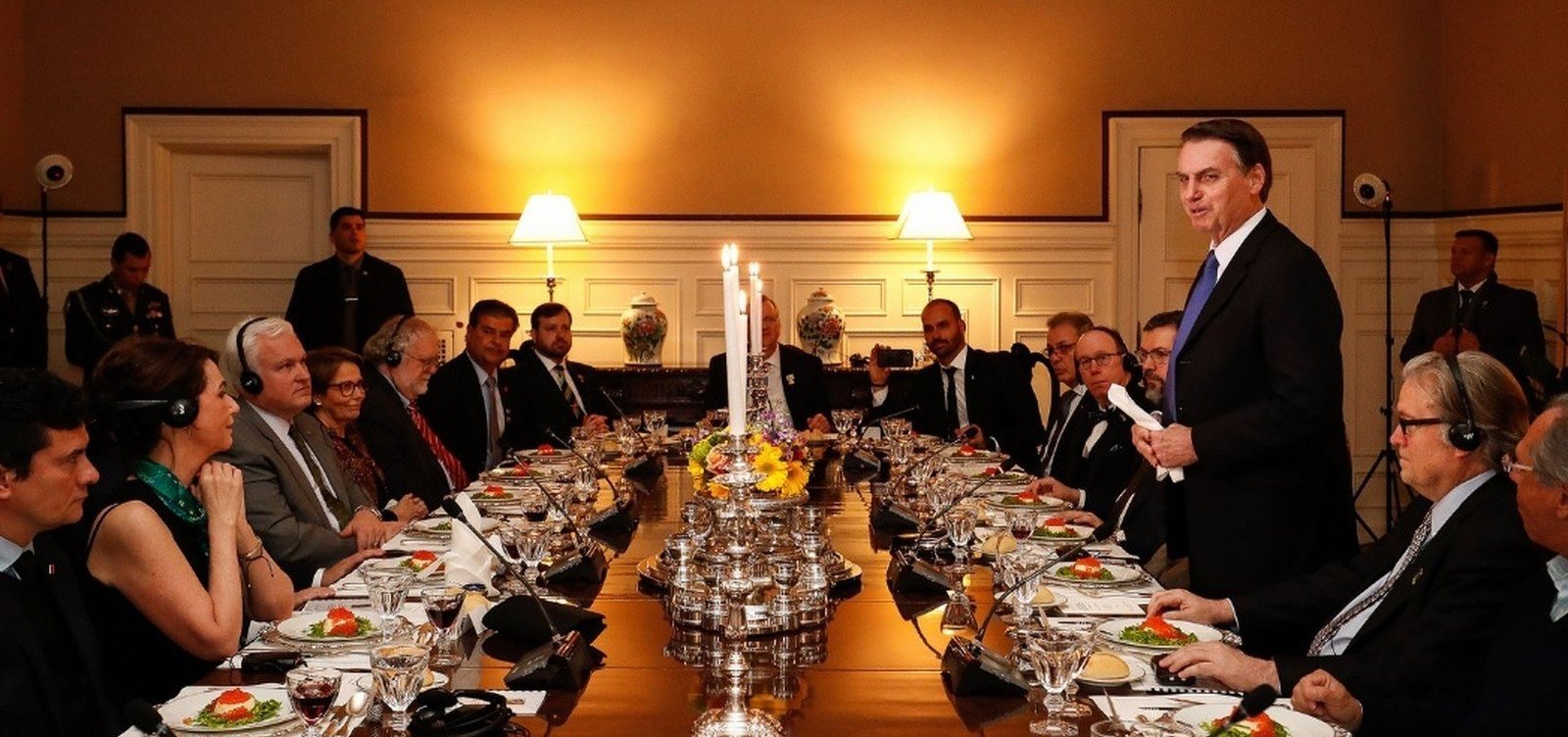 [Dispensa de visto deve injetar até US$ 3 bi no Brasil, diz ministro]