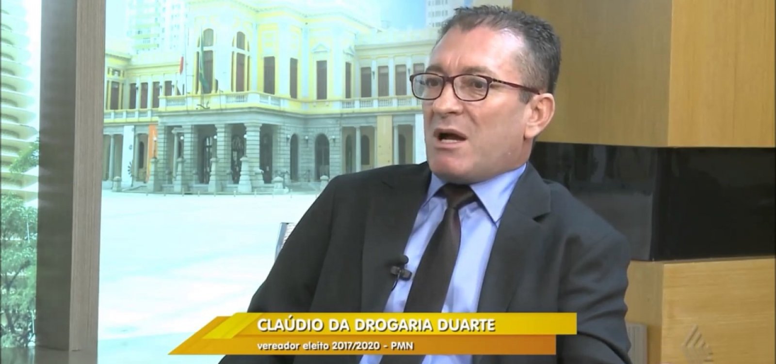 [Vereador do PSL Ã© preso acusado de ficar com salÃ¡rio de funcionÃ¡riosÂ ]