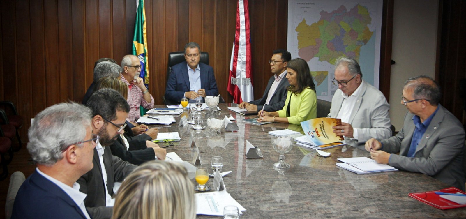 [Após greve, Rui libera R$ 36 milhões para investimento em universidades]