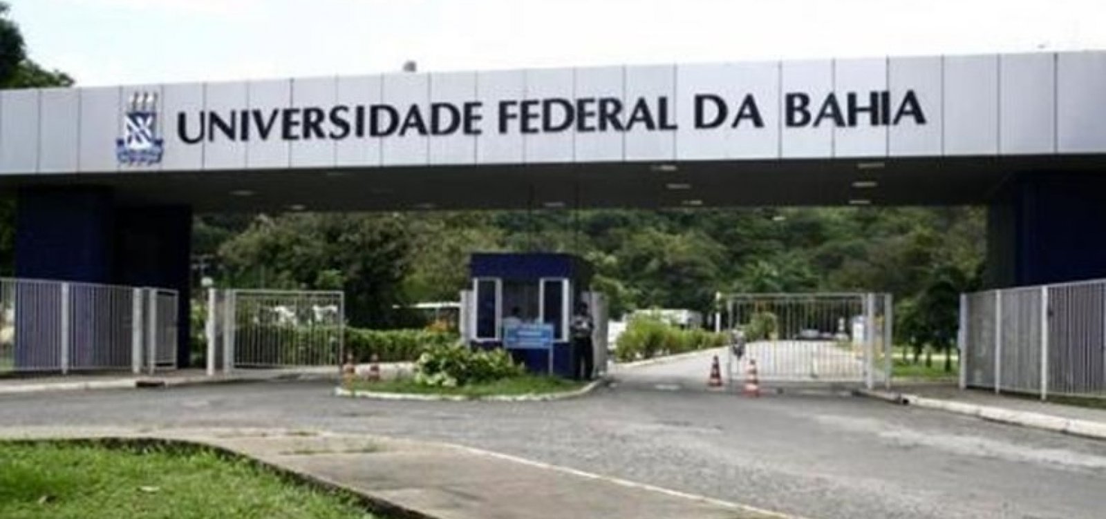 [Universidades baianas perdem 786 cargos após decreto de Bolsonaro]