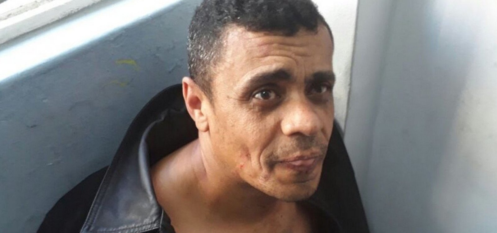 [Agressor de Bolsonaro pode ser condenado com pena menor devido a transtornos mentais]