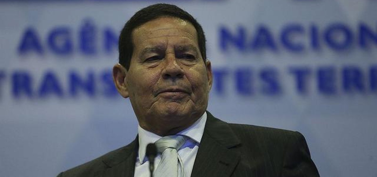 ['Sob forte emoção, ocorrem erros dessa natureza', diz Mourão sobre fuzilamento no Rio]