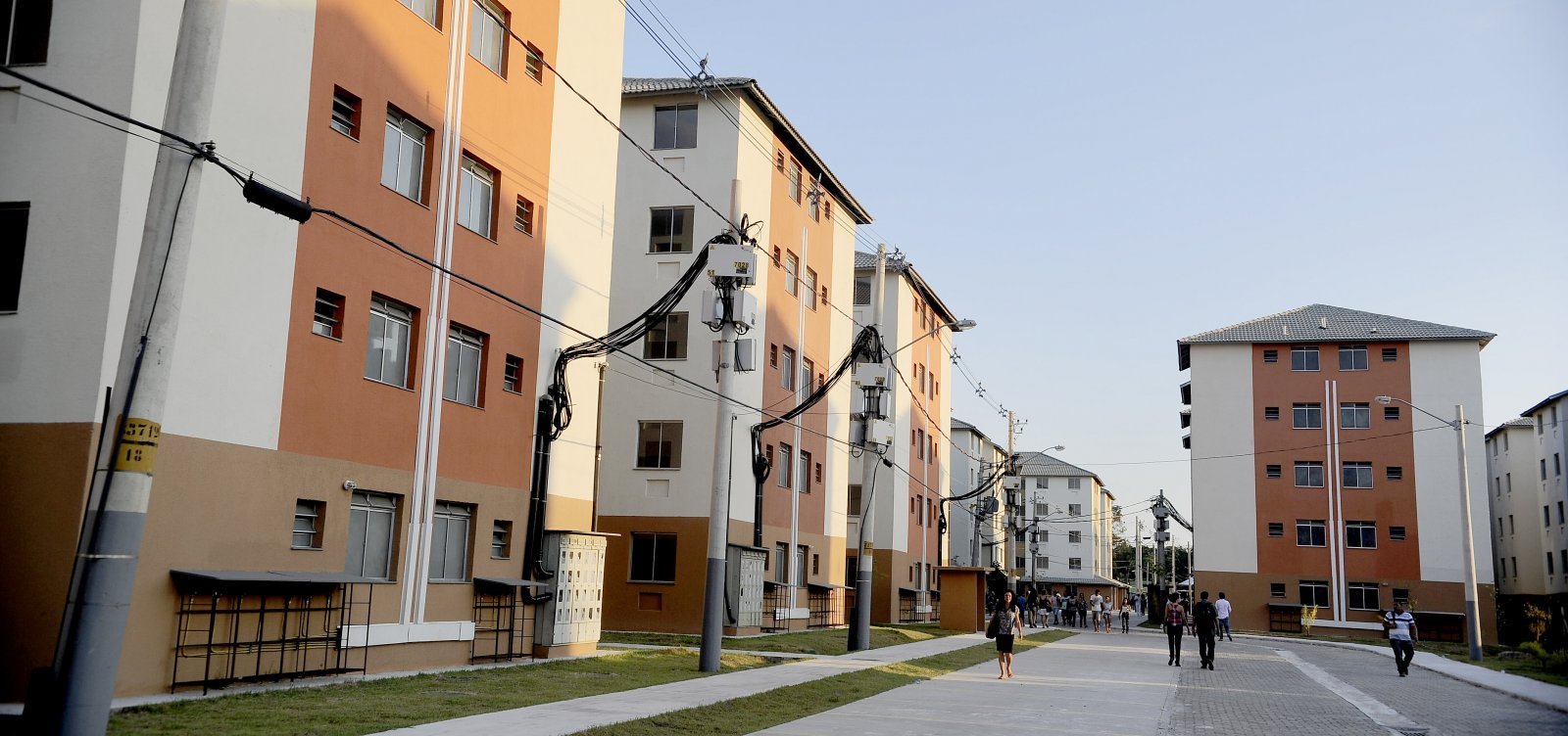 [Após liberação de R$ 800 milhões, falta de recursos ainda ameaça Minha Casa Minha Vida]