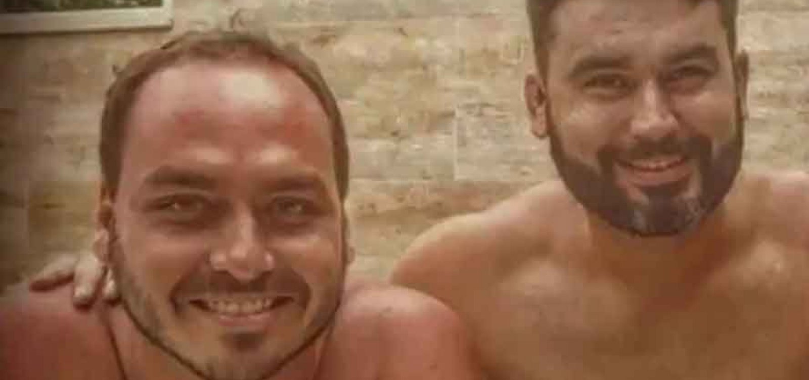 [Senador dá emprego de R$ 23 mil para Leo Índio, primo dos filhos de Bolsonaro]