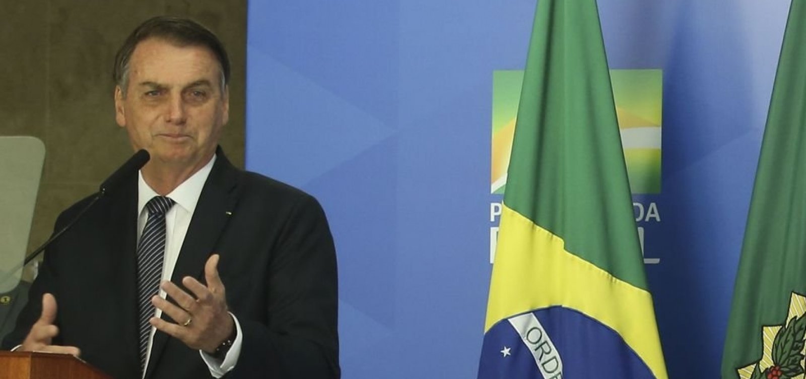 [Economia com reforma tem de ser ao menos de R$800 bi, diz Bolsonaro]
