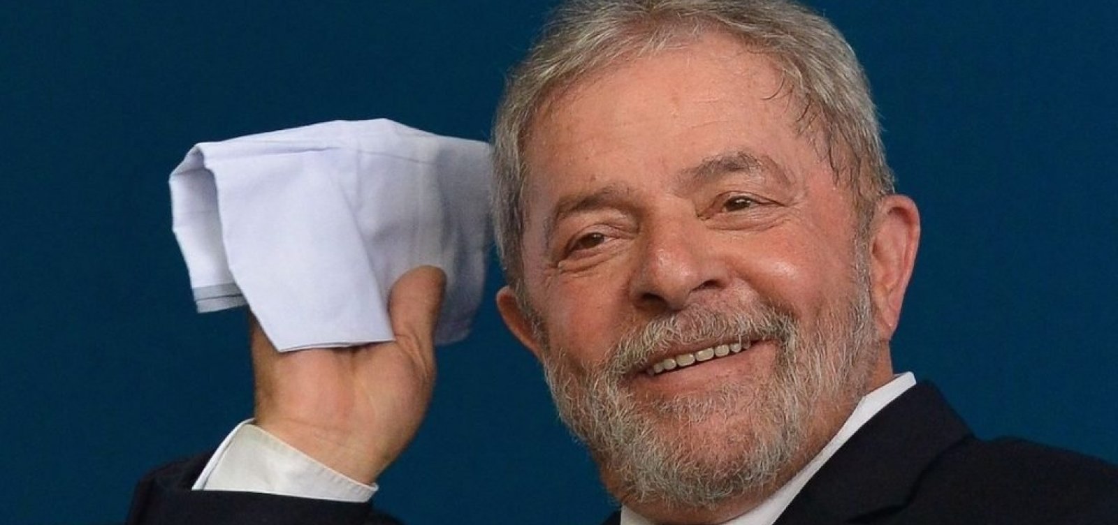 [Após guerra jurídica, Lewandowski garante entrevista exclusiva de Lula a jornais]