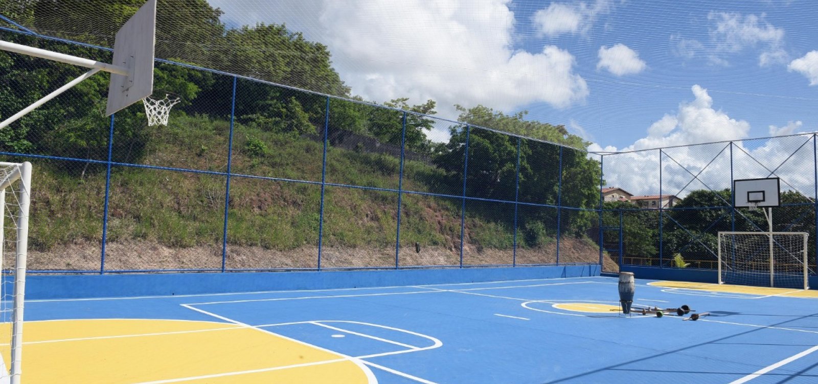 [Quadra poliesportiva é entregue em Mata Escura]