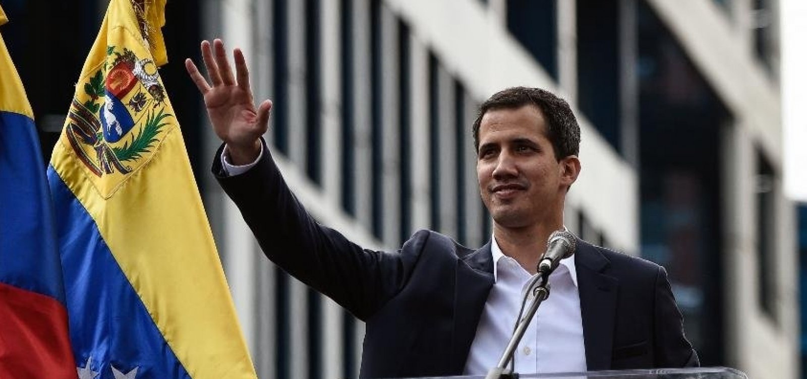 [Guaidó convoca marcha até quartéis da Venezuela amanhã]