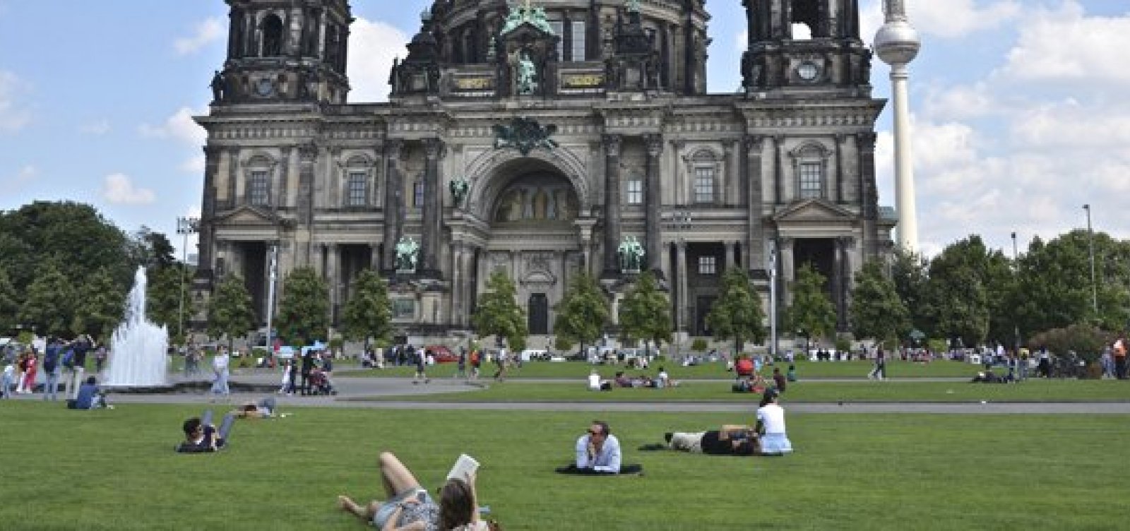 [Governo da Alemanha anuncia 160 bilhões de euros para universidades ]