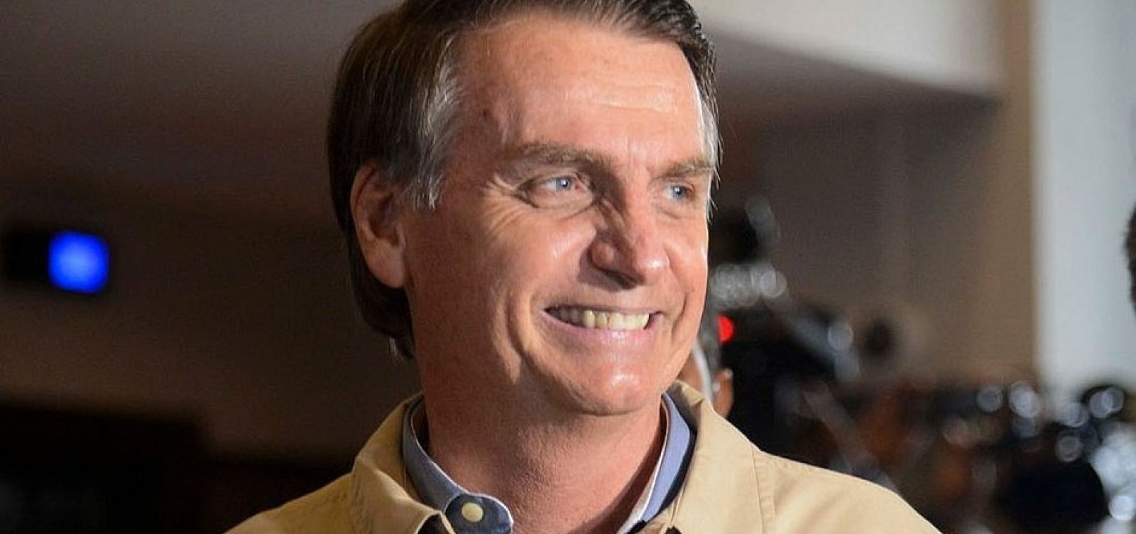 [Bolsonaro volta a chamar manifestante de 'idiota útil' e criticar imprensa]