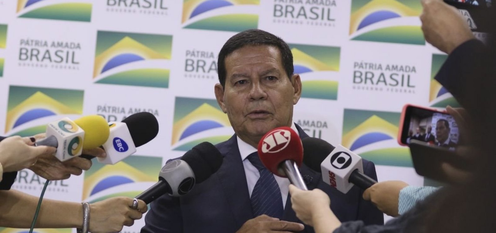 [Mourão viaja à China e reativa comissão de cooperação econômica]