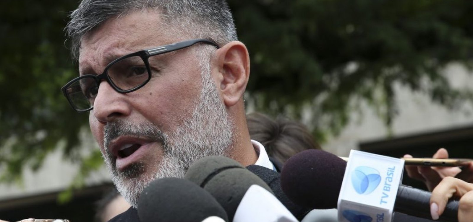 [Alexandre Frota acusa Bolsonaro de 'toma lÃ¡, dÃ¡ cÃ¡']
