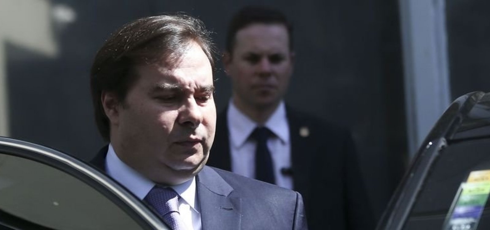 [Maia critica ministro da EducaÃ§Ã£o: 'EstÃ¡ trazendo a crise para o governo']