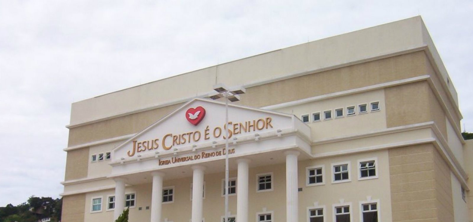 [Justiça condena Igreja Universal por pressionar pastores a fazer vasectomia]