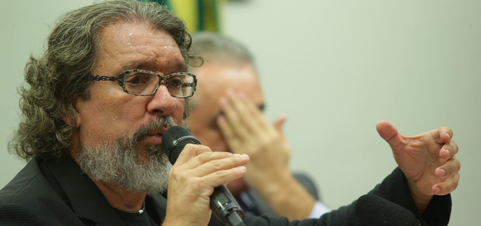 ['Ele prenderia ele prÃ³prio se ele fosse minimamente correto', diz Kakay sobre Moro]