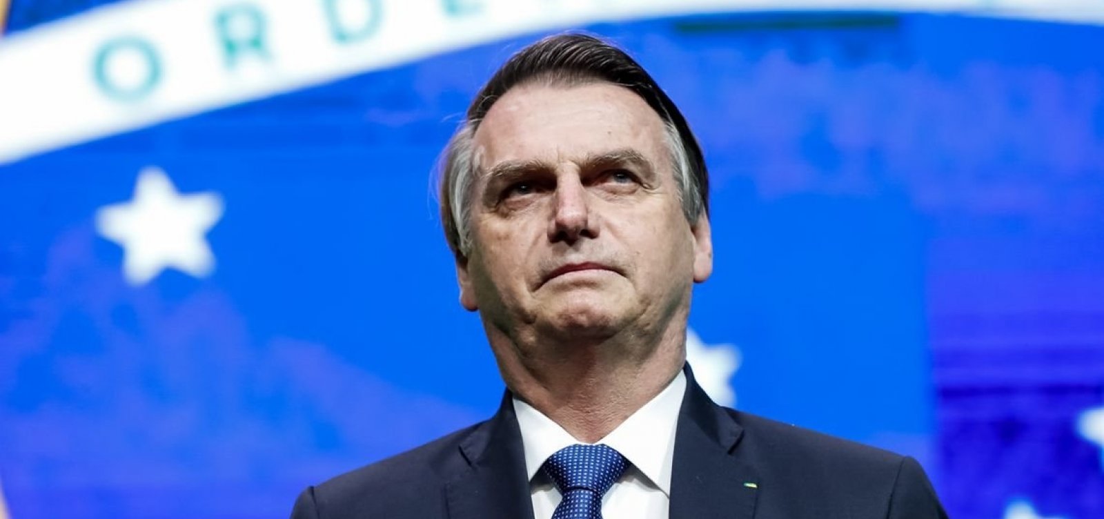 [Bolsonaro diz que governo estuda reduzir imposto sobre computadores e celulares]