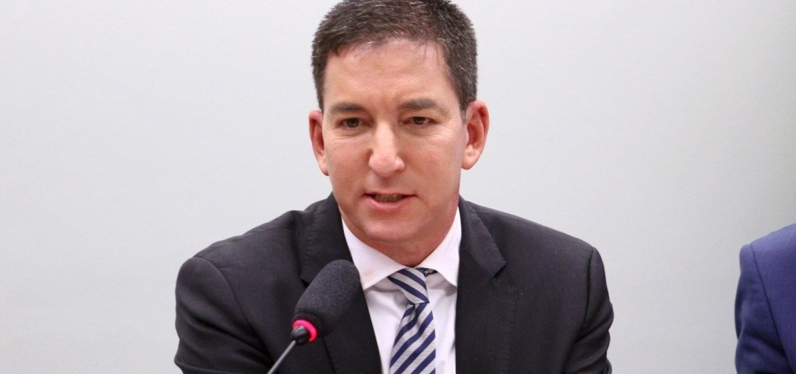 [Vaza Jato acabou? Greenwald promete nova reportagem hoje]