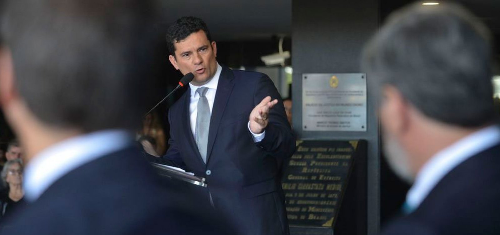 [Moro demite delegado da Polícia Federal processado por vazamento e corrupção]