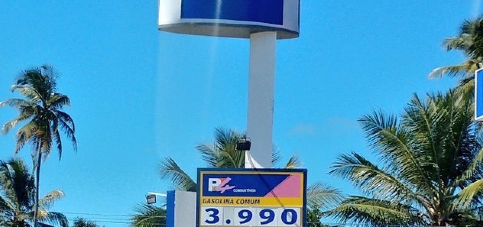 [Preço do combustível cai em Salvador; sindicato não garante manutenção]